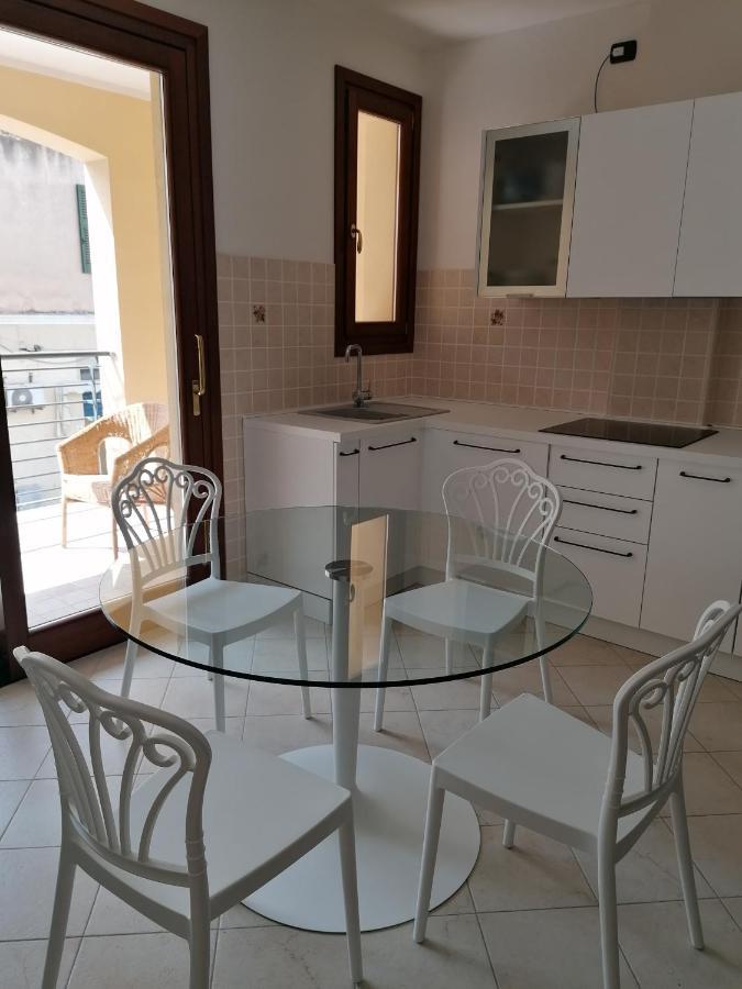 Sole Apartment Алгеро Екстериор снимка