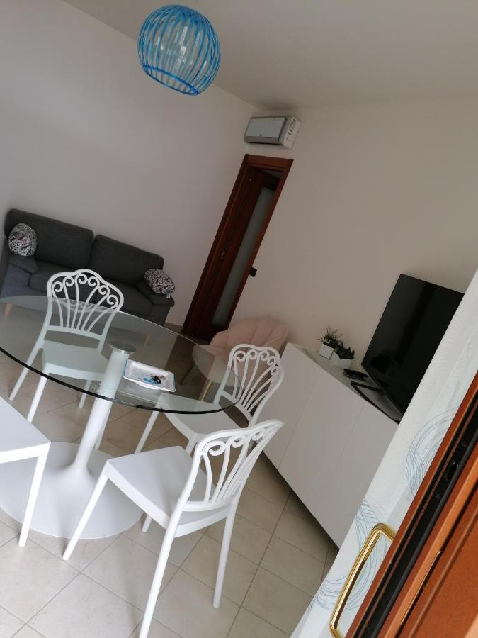 Sole Apartment Алгеро Екстериор снимка