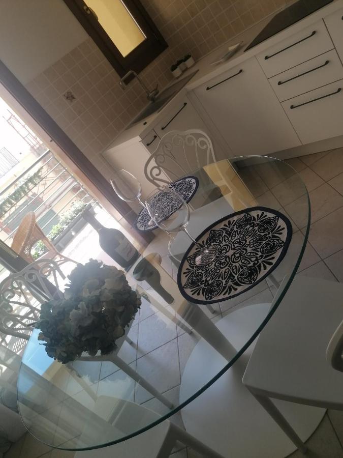 Sole Apartment Алгеро Екстериор снимка