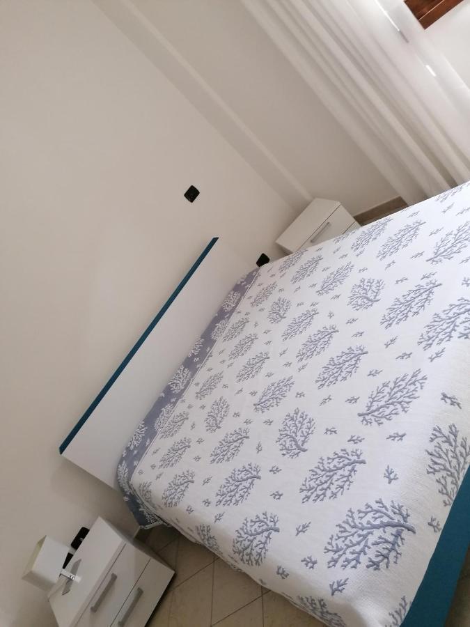 Sole Apartment Алгеро Екстериор снимка